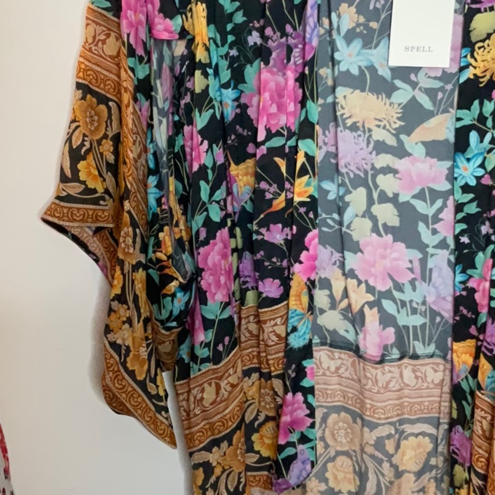 🌸Spell🌸Butterfly Short  Kimono M/L - Picture 10 of 11
